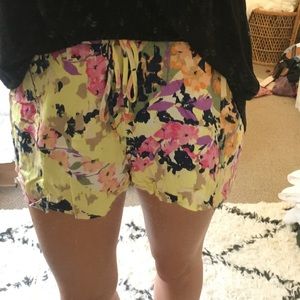 Floral drawstring shorts